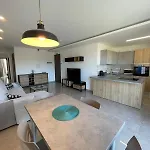 Openview Apartment *